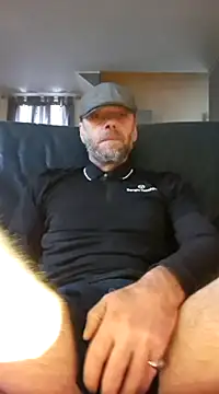 Snapshot of eddouxxx78 chatting on January 7, 2025, 4:05 pm eddouxxx78 online show from January 7, 2025, 4:05 pm