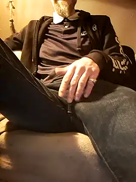 eddouxxx78 online show from November 28, 2025, 6:52 pm