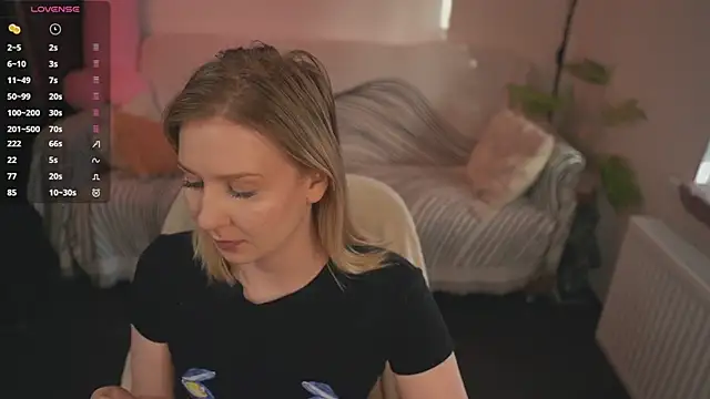 Snapshot of _Killer_Smile_ chatting on February 15, 2025, 12:01 pm Killer Smile online show from February 15, 2025, 12:01 pm