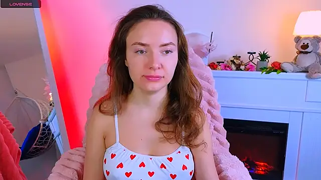 Snapshot of ___Emily___ chatting on February 14, 2025, 7:28 am Emily online show from February 14, 2025, 7:28 am