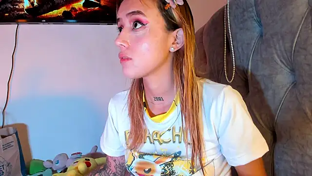 Sabrina Cole online show from November 28, 2025, 4:34 am