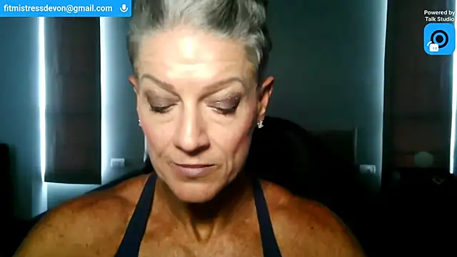 Snapshot of Devon2020 chatting on July 12, 2026, 9:54 am Devon2020 online show from July 12, 2026, 9:54 am