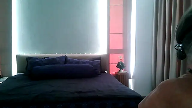 Snapshot of Devon2020 chatting on December 20, 2025, 9:45 am Devon2020 online show from December 20, 2025, 9:45 am