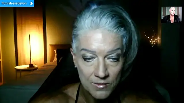 Snapshot of Devon2020 chatting on April 8, 2026, 12:28 pm Devon2020 online show from April 8, 2026, 12:28 pm