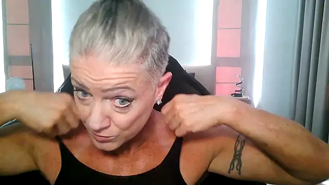 Snapshot of Devon2020 chatting on January 12, 2026, 9:38 am Devon2020 online show from January 12, 2026, 9:38 am