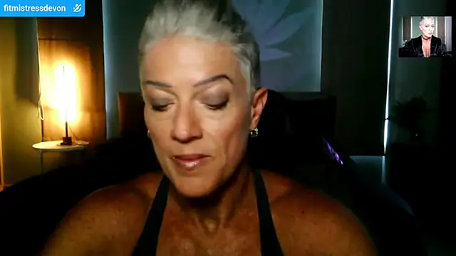 Snapshot of Devon2020 chatting on April 12, 2026, 11:24 am Devon2020 online show from April 12, 2026, 11:24 am