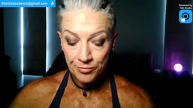 Snapshot of Devon2020 chatting on July 20, 2026, 11:01 am Devon2020 online show from July 20, 2026, 11:01 am