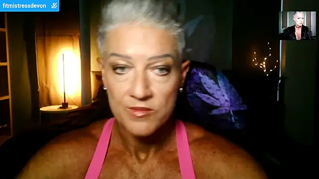 Snapshot of Devon2020 chatting on April 16, 2026, 11:33 am Devon2020 online show from April 16, 2026, 11:33 am