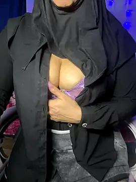 Snapshot of Jameela chatting on November 12, 2025, 12:15 am Jameela online show from November 12, 2025, 12:15 am