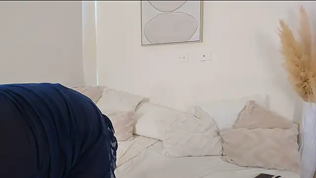 Snapshot of ZOEGARNER01 chatting on December 17, 2025, 7:30 pm ZOEGARNER01 online show from December 17, 2025, 7:30 pm