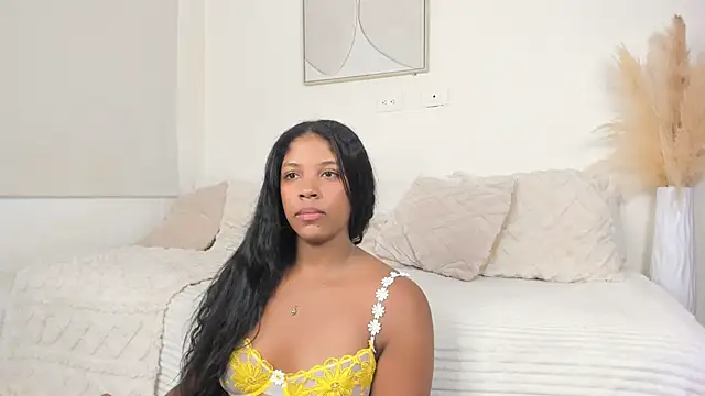Snapshot of ZOEGARNER01 chatting on May 27, 2026, 7:43 pm ZOEGARNER01 online show from May 27, 2026, 7:43 pm