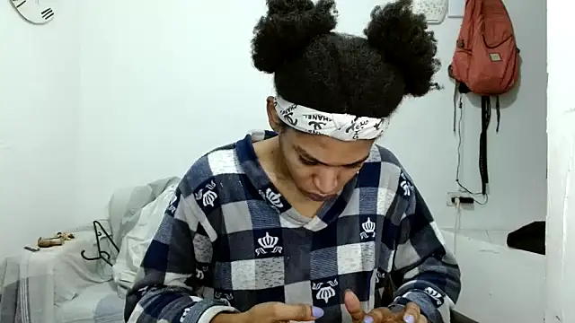 angelamarie1 online show from November 1, 2025, 7:57 am