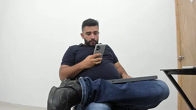 isearchcompany online show from October 24, 2025, 1:04 am