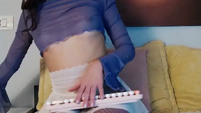 Snapshot of LucyKims chatting on November 30, 2025, 7:03 pm LucyKims online show from November 30, 2025, 7:03 pm