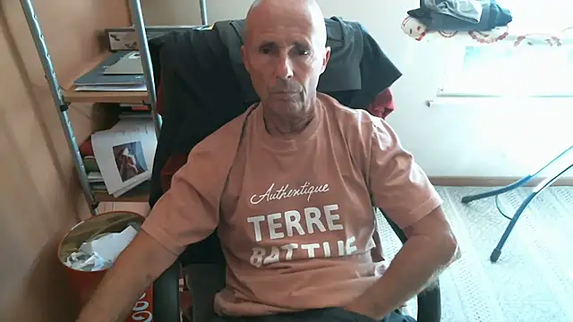 olibrius71 online show from October 7, 2025, 11:44 am