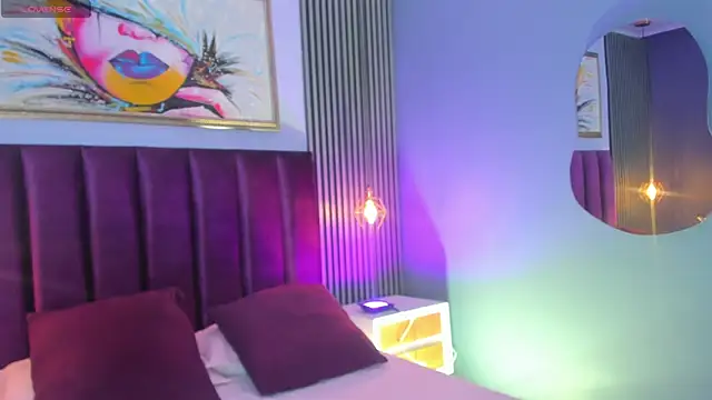 Snapshot of LauraAristizabal chatting on October 30, 2025, 12:36 pm LauraAristizabal online show from October 30, 2025, 12:36 pm