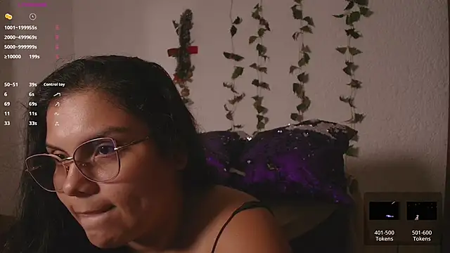 Snapshot of kittylu__ chatting on October 2, 2025, 10:35 pm kittylu online show from October 2, 2025, 10:35 pm