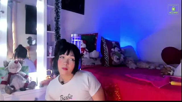 Snapshot of miaa-lee chatting on December 14, 2025, 5:51 pm miaa-lee online show from December 14, 2025, 5:51 pm