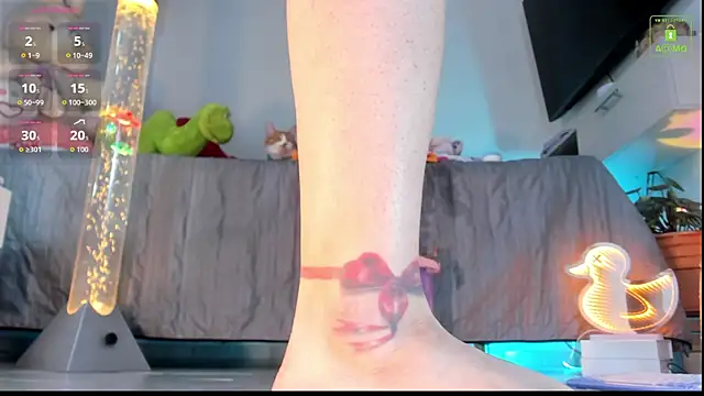 Snapshot of miaa-lee chatting on November 21, 2025, 1:59 am miaa-lee online show from November 21, 2025, 1:59 am