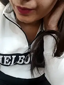 Snapshot of CuteSarikaLIVE chatting on November 29, 2025, 4:01 am CuteSarikaLIVE online show from November 29, 2025, 4:01 am