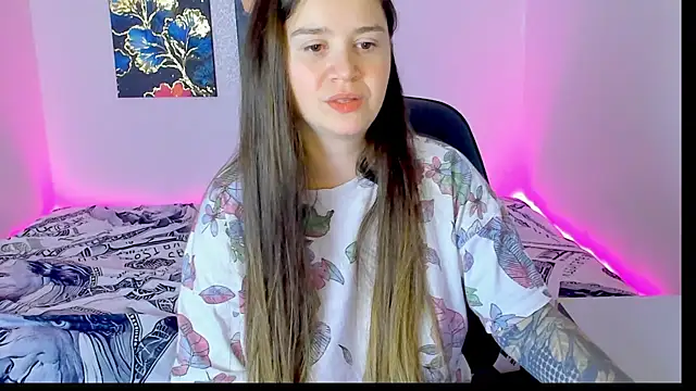 Snapshot of AmellyMilly chatting on November 3, 2025, 11:19 pm AmellyMilly online show from November 3, 2025, 11:19 pm