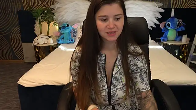 Snapshot of AmellyMilly chatting on October 19, 2025, 5:32 am AmellyMilly online show from October 19, 2025, 5:32 am