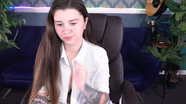 Snapshot of AmellyMilly chatting on October 23, 2025, 12:48 pm AmellyMilly online show from October 23, 2025, 12:48 pm