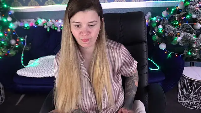 Snapshot of AmellyMilly chatting on December 14, 2025, 8:09 am AmellyMilly online show from December 14, 2025, 8:09 am