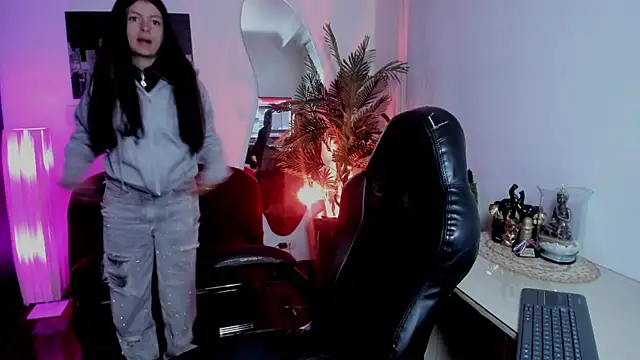 Snapshot of Meghan320 chatting on January 11, 2026, 11:39 am Meghan320 online show from January 11, 2026, 11:39 am