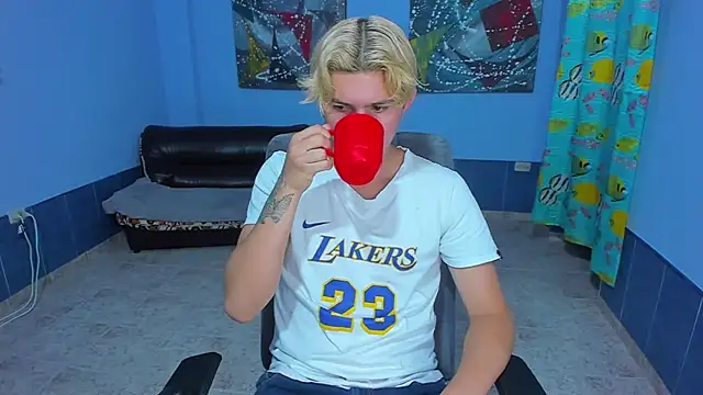 Snapshot of patrik_027 chatting on October 26, 2025, 5:46 pm patrik 027 online show from October 26, 2025, 5:46 pm