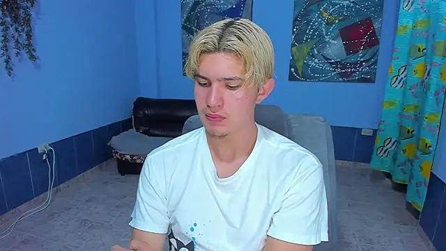 Snapshot of patrik_027 chatting on October 27, 2025, 7:37 pm patrik 027 online show from October 27, 2025, 7:37 pm