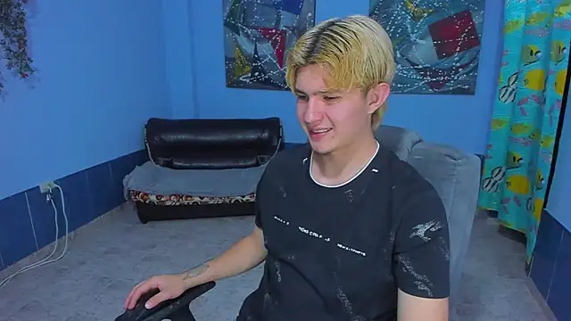 Snapshot of patrik_027 chatting on September 22, 2025, 6:25 pm patrik 027 online show from September 22, 2025, 6:25 pm