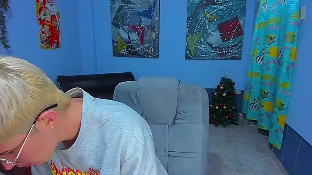 Snapshot of patrik_027 chatting on December 15, 2025, 1:00 am patrik 027 online show from December 15, 2025, 1:00 am