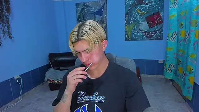 Snapshot of patrik_027 chatting on November 9, 2025, 3:21 am patrik 027 online show from November 9, 2025, 3:21 am