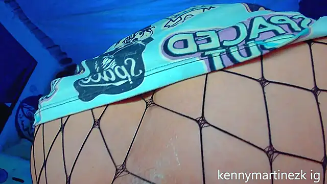 Snapshot of Kenny_starrK chatting on April 2, 2026, 12:45 pm Kenny starrK online show from April 2, 2026, 12:45 pm