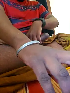 Snapshot of Mallupaiyanaachu chatting on February 27, 2026, 5:40 am Mallupaiyanaachu online show from February 27, 2026, 5:40 am