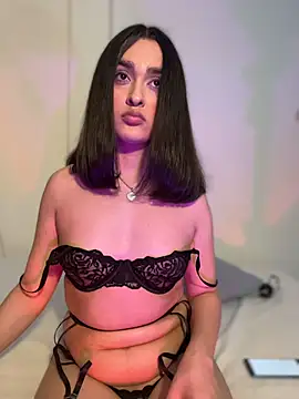 Snapshot of MiahWindsor chatting on January 14, 2026, 4:16 am MiahWindsor online show from January 14, 2026, 4:16 am