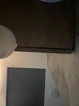 CeliWoods online show from December 21, 2025, 10:06 am