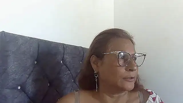 Snapshot of charrysexy1 chatting on October 28, 2025, 1:32 pm charrysexy1 online show from October 28, 2025, 1:32 pm