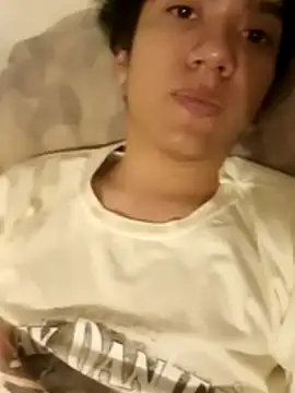 Snapshot of Emv2 chatting on November 13, 2025, 6:06 am Emv2 online show from November 13, 2025, 6:06 am