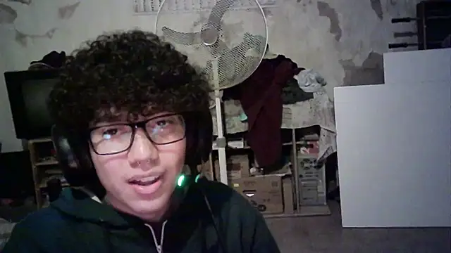 Emv2 online show from April 21, 2026, 1:42 am