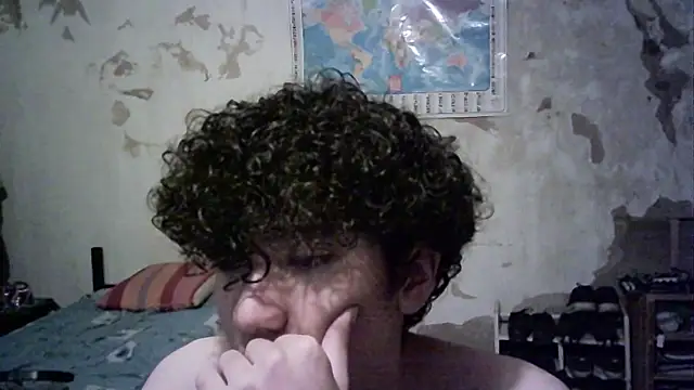 Snapshot of Emv2 chatting on March 7, 2025, 5:08 am Emv2 online show from March 7, 2025, 5:08 am