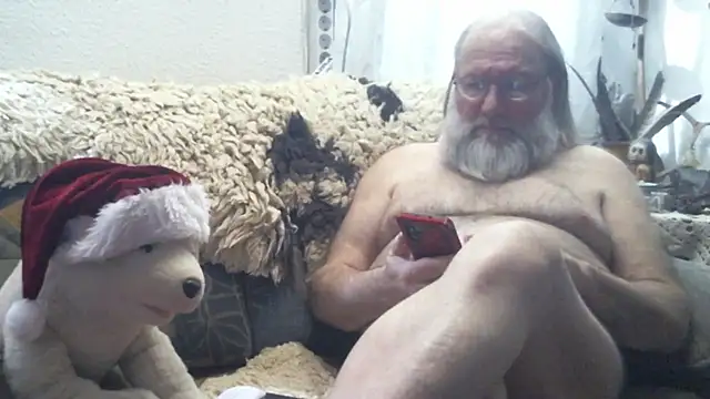 Snapshot of SexySantaC chatting on December 21, 2025, 7:59 pm SexySantaC online show from December 21, 2025, 7:59 pm