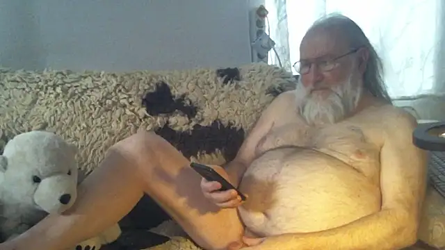Snapshot of SexySantaC chatting on January 7, 2026, 8:08 am SexySantaC online show from January 7, 2026, 8:08 am