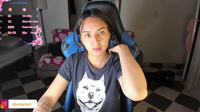 Snapshot of Miss_Nicole chatting on March 6, 2025, 1:16 am Miss Nicole online show from March 6, 2025, 1:16 am