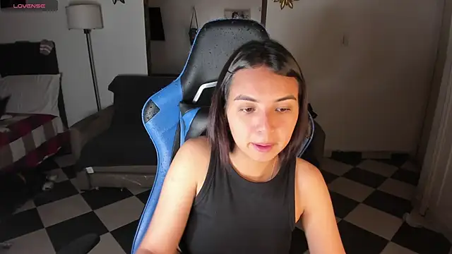 Snapshot of Miss_Nicole chatting on March 13, 2025, 2:05 am Miss Nicole online show from March 13, 2025, 2:05 am