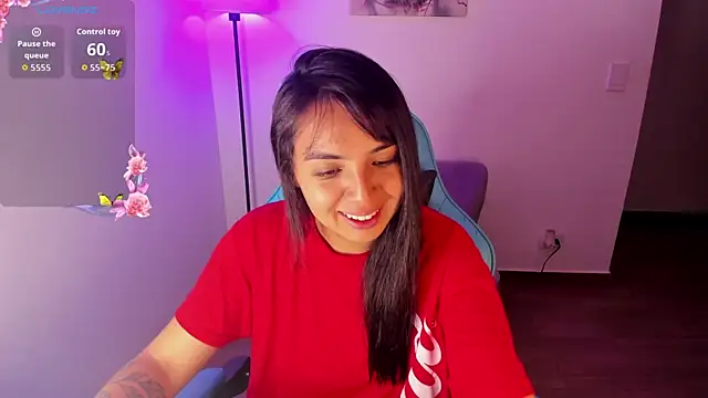 Snapshot of Miss_Nicole chatting on May 17, 2026, 8:09 pm Miss Nicole online show from May 17, 2026, 8:09 pm
