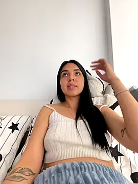 Snapshot of Miss_Nicole chatting on October 5, 2025, 8:10 pm Miss Nicole online show from October 5, 2025, 8:10 pm