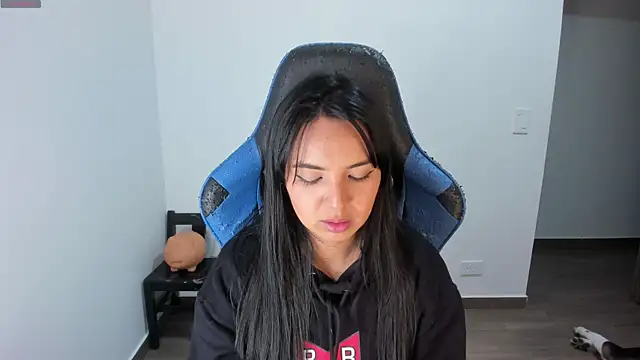 Snapshot of Miss_Nicole chatting on October 11, 2025, 2:12 am Miss Nicole online show from October 11, 2025, 2:12 am