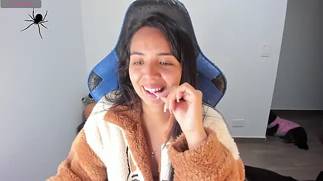 Snapshot of Miss_Nicole chatting on October 24, 2025, 1:59 am Miss Nicole online show from October 24, 2025, 1:59 am